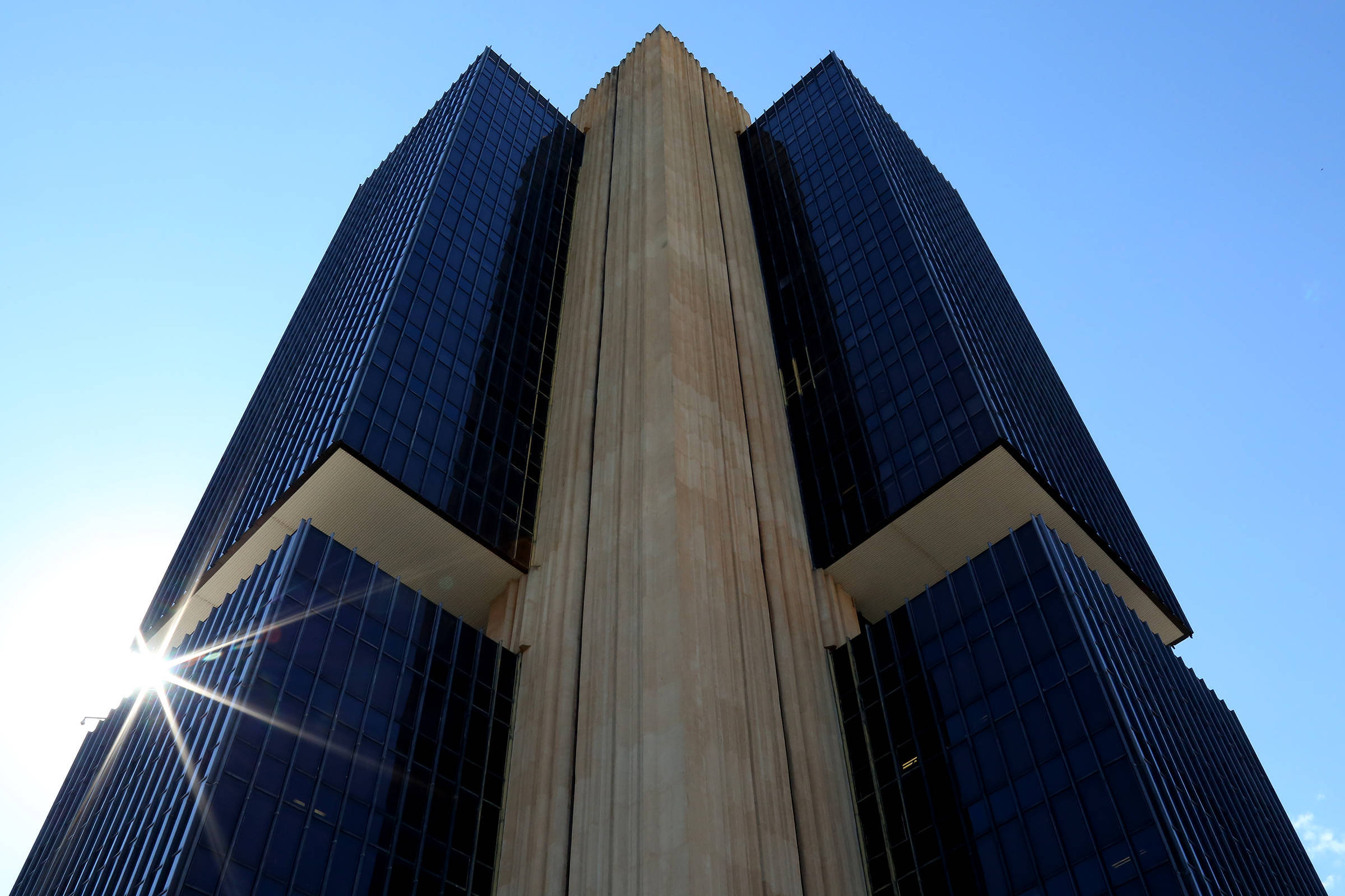 Cresce o temor dos bancos com o cenário das eleições